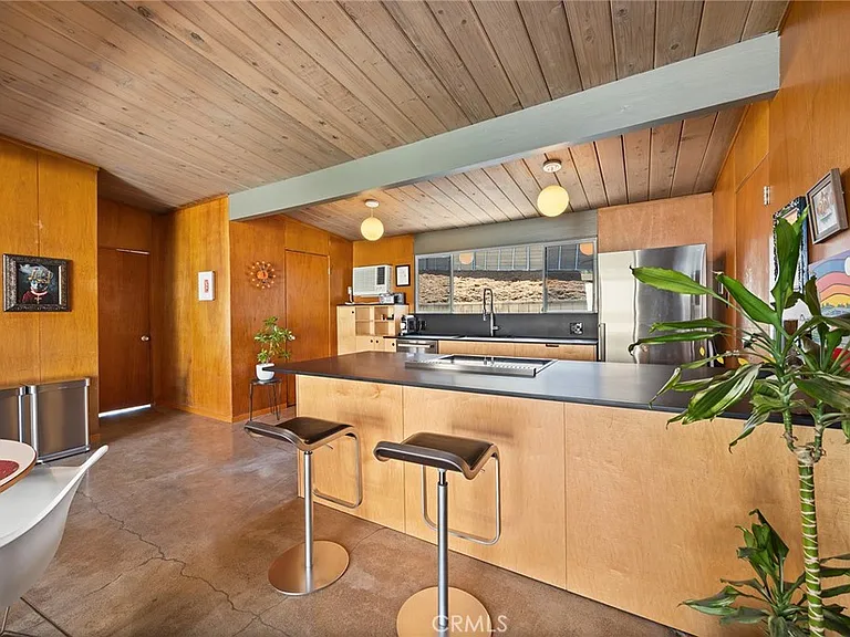1131 N Encanto St — Photo 7