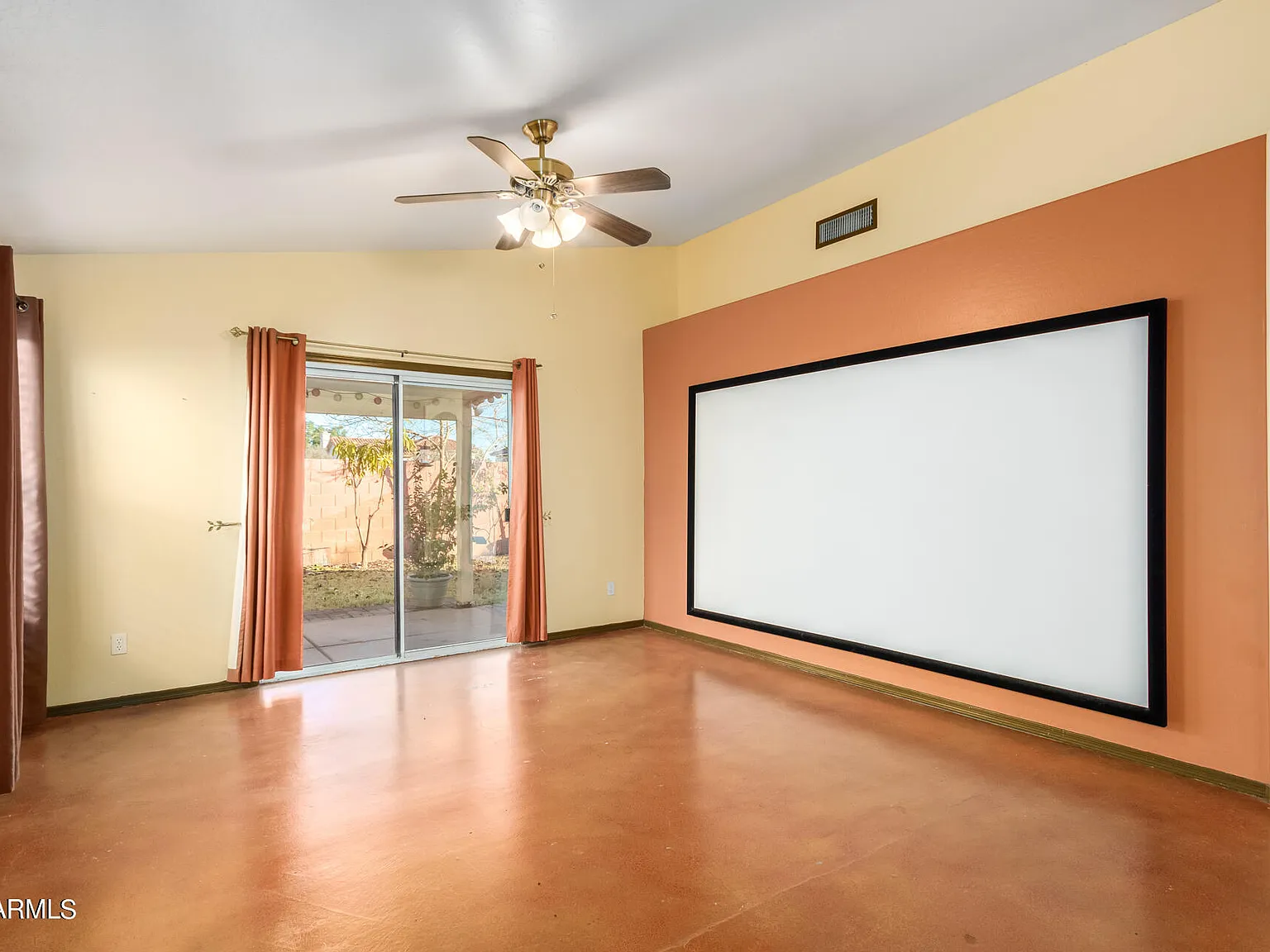 3 bed, 2.0 bath, 1515 sqft, $2,150 — Photo 2