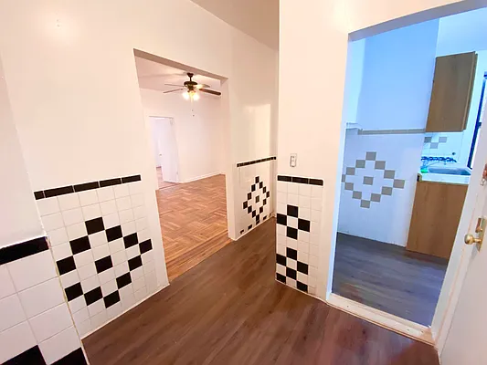 Rented by Amorelli Realty | media 19