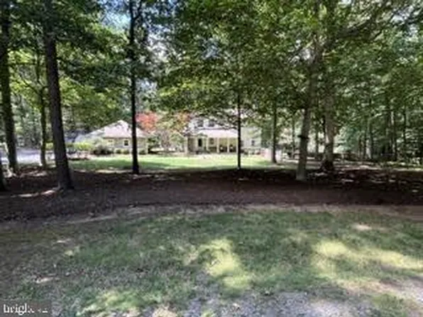 328 Canterwood Ln, Great Falls, VA 22066
