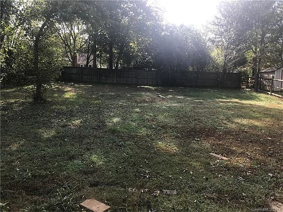 4th image of 1625 English Knoll Dr