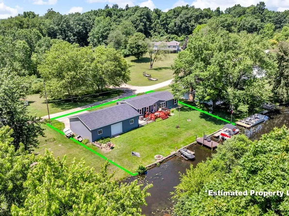 2935 Shady Dr, Osseo, MI 49266