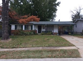 8425 Rena Ct, Hazelwood, MO 63042