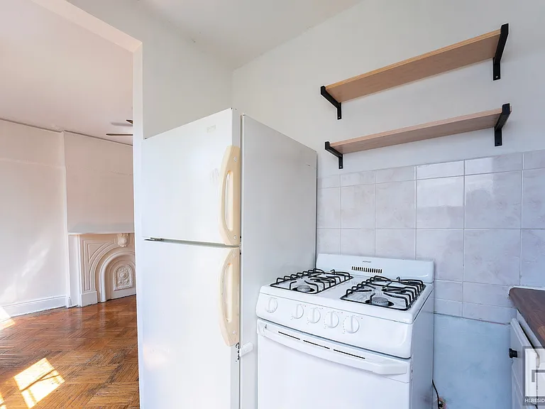 6 Brevoort Pl #2 — Photo 10