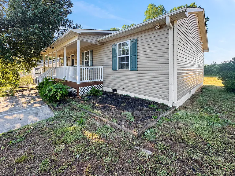 235 Snead Rd — Photo 3