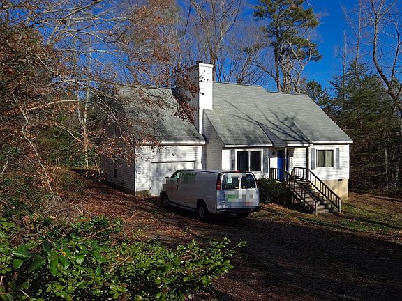 3rd image of 3341 Lancaster Ln
