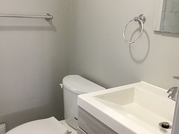 4th image of 9 Quebec St #103