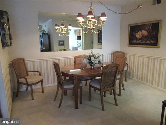5th image of 15300 Beaverbrook Ct Unit 88-2A