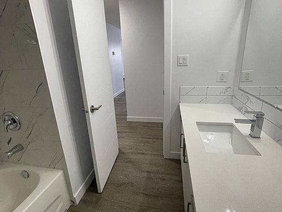 4th image of 10130 152nd St NW