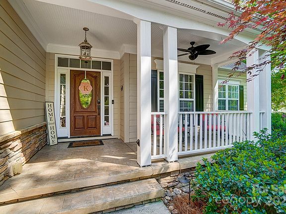 3rd image of 309 Silvercliff Dr