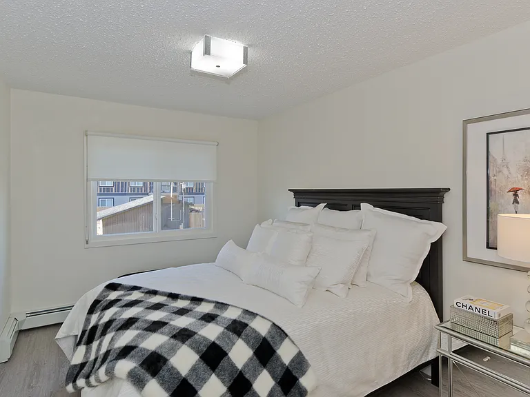 5325 26th Ave SW — Photo 10