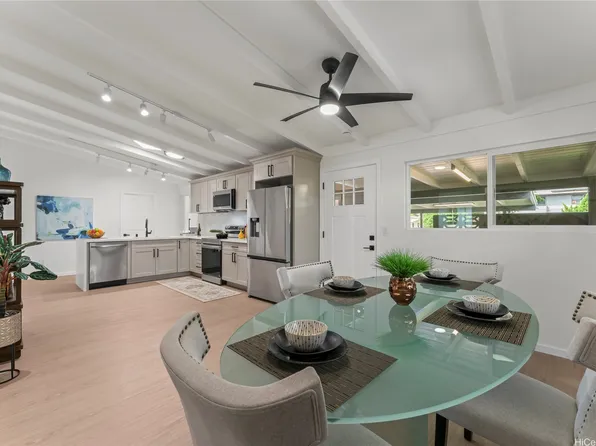 683 Hoomoana St, Pearl City, HI 96782