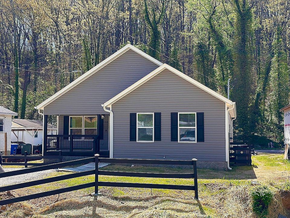1st image of 918 Shallowford Rd