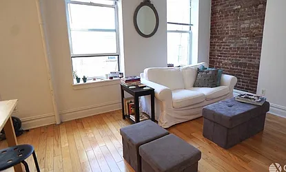 Rented by R New York