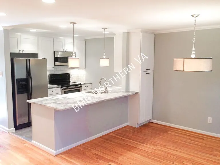 2107C N Rolfe St — Photo 2