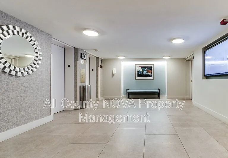 3800 Powell Ln #727 — Photo 11