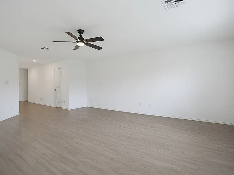 14042 Wool Park — Photo 5