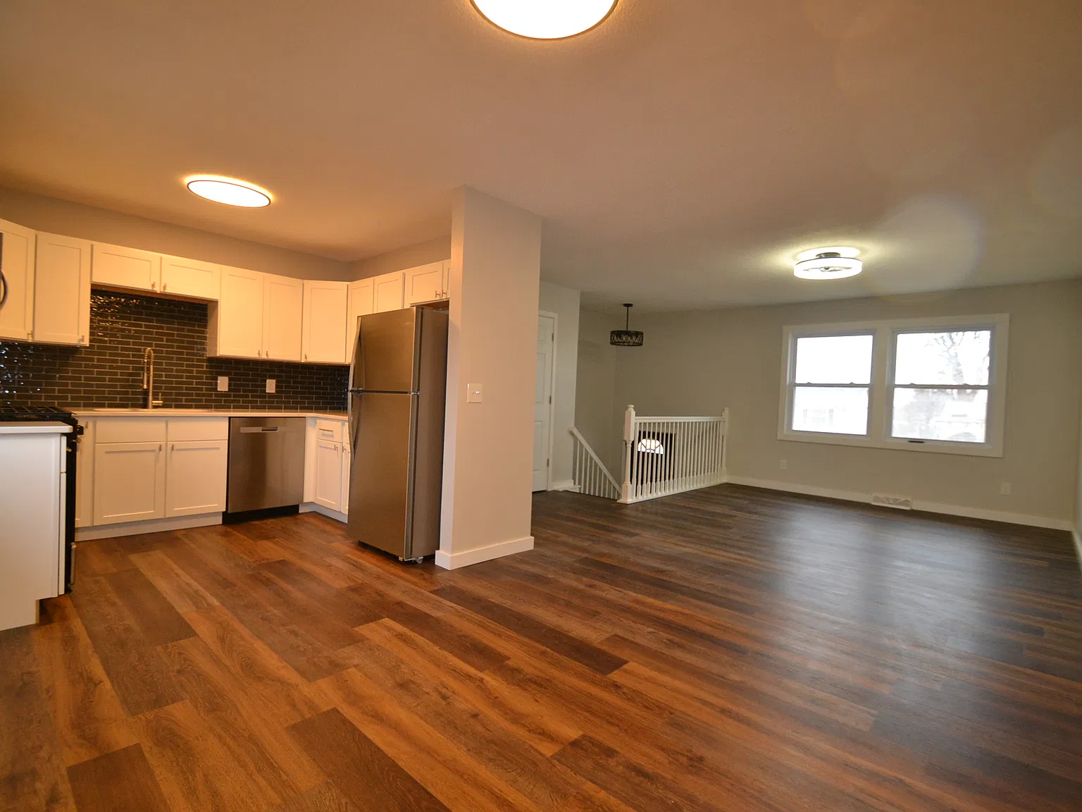 5 bed, 2100 sqft, $1,995 — Photo 3