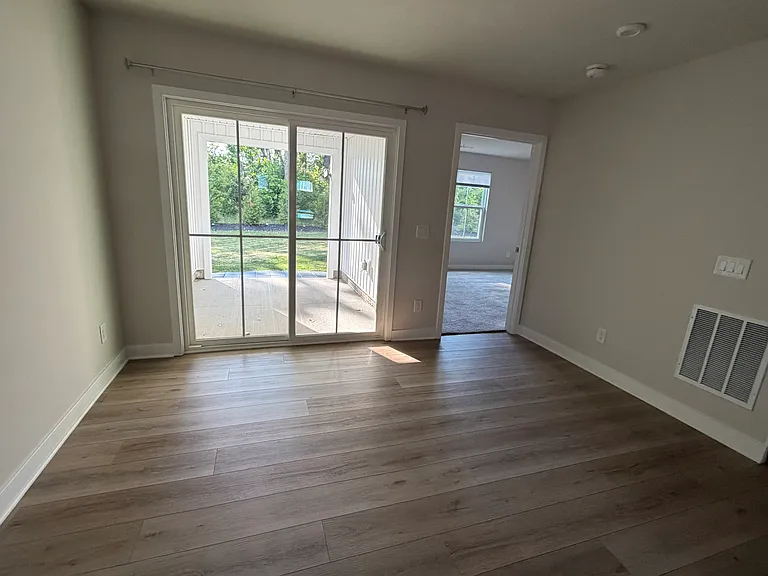 1288 Divot Cir — Photo 6