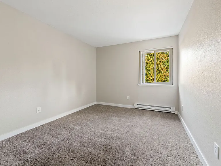 Brittany House Apartments — Photo 49