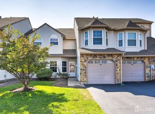 294 Pegasus Rd, Piscataway, NJ 08854