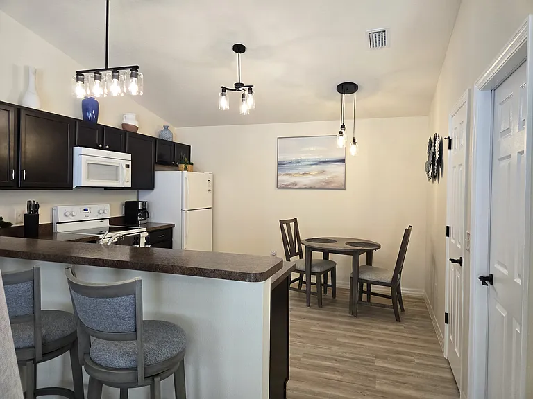 3411 Alwyne Ave — Photo 9