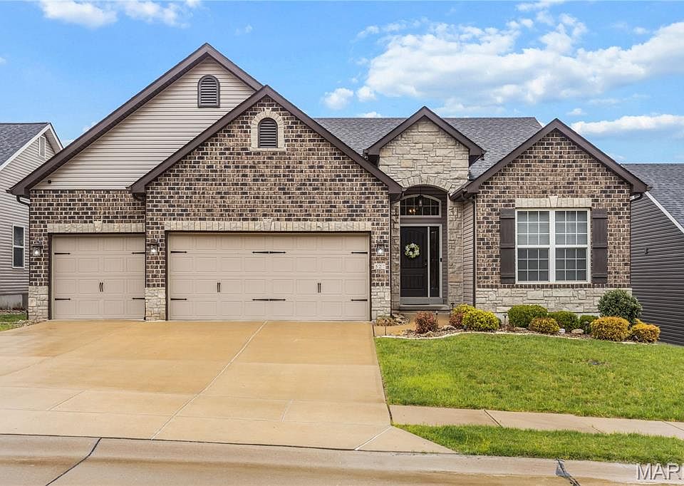 1st image of 527 Amber Way Ct