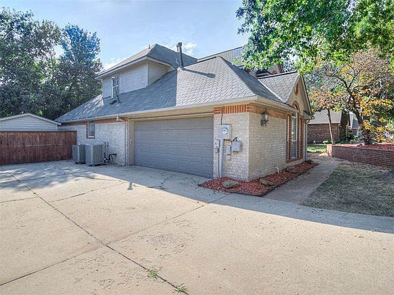 4th image of 2216 Berrywood Dr
