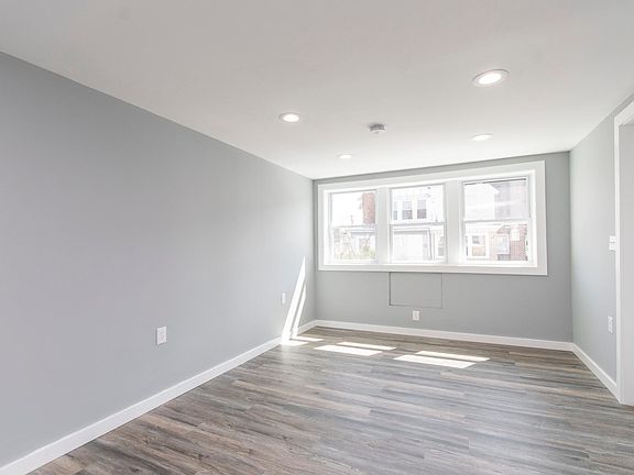 3rd image of 6603 Guyer Ave Floor 1