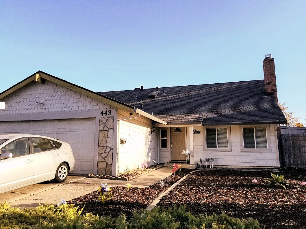 443 Hartwick Ln photo 1