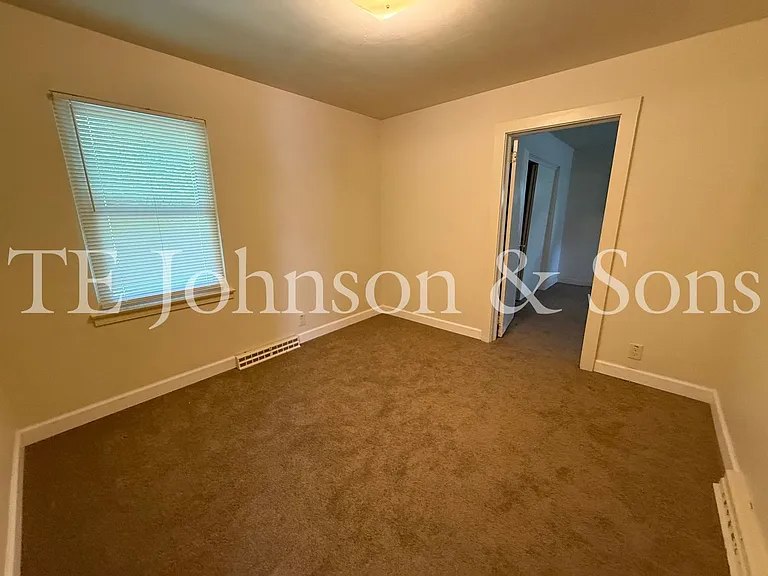 3616 Harvard Rd — Photo 17