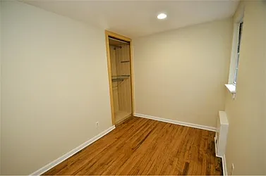 Rented by R New York