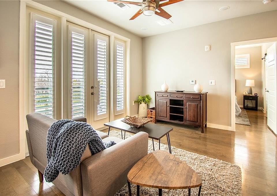 1st image of 810 Rock St Unit 303