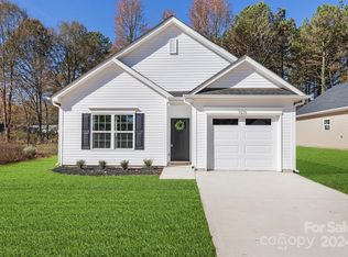 13109 Circle Dr, Charlotte, NC 28262