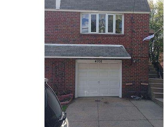 2nd image of 4308 McMenamy St