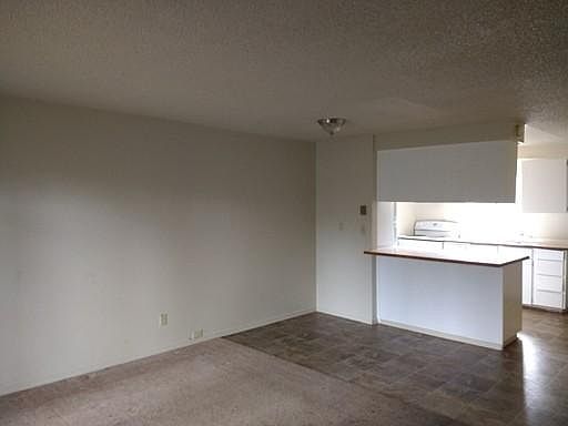 2nd image of 3207 Smokey Point Dr