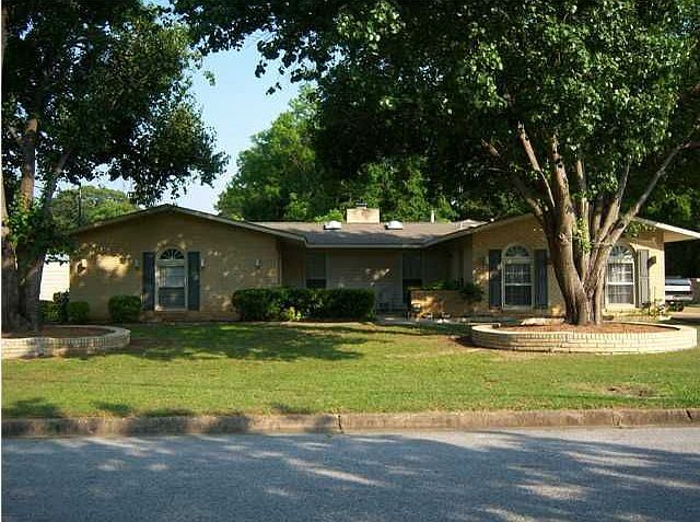 1st image of 457 Larkwood Dr