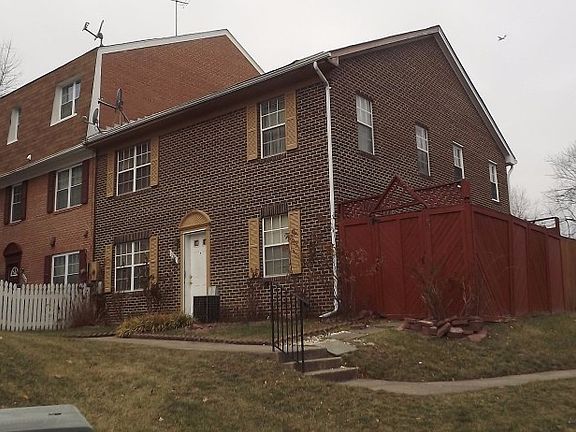 2nd image of 9905 Hagel Cir