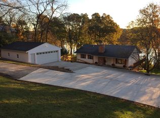 2320 Rice Ridge Ln NE, North Liberty, IA 52317