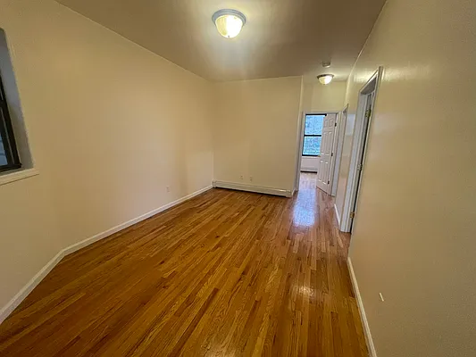 Rented by Metropolis International Realty Inc. | media 3