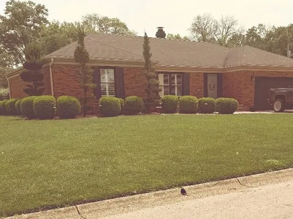 3213 Morkel Dr, Godfrey, IL 62035