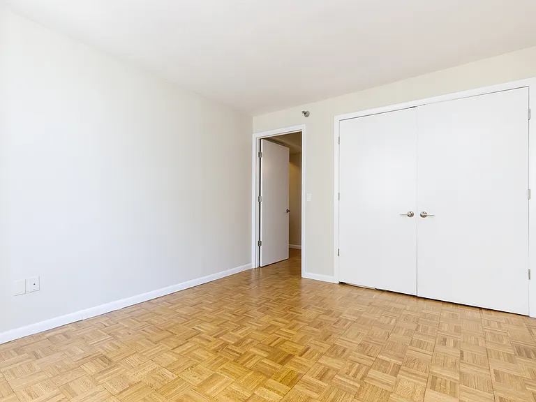 4-74 48th Ave #15C — Photo 6