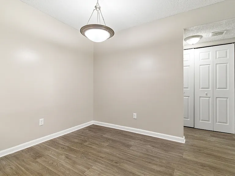 City Park Apartments — Photo 20