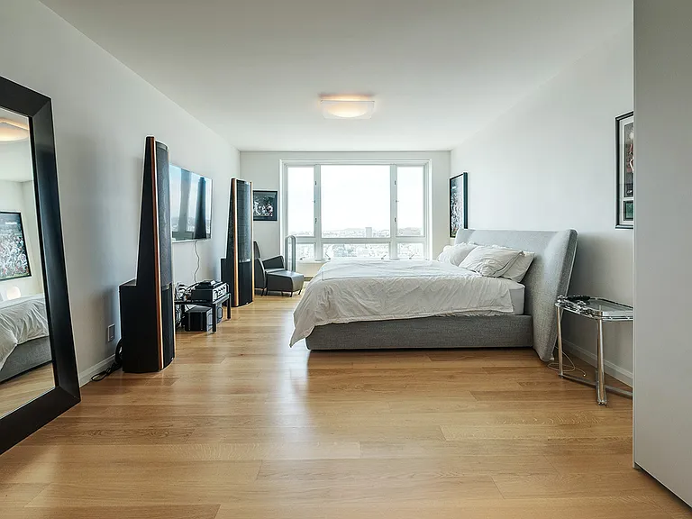 1200 California St #19D — Photo 17