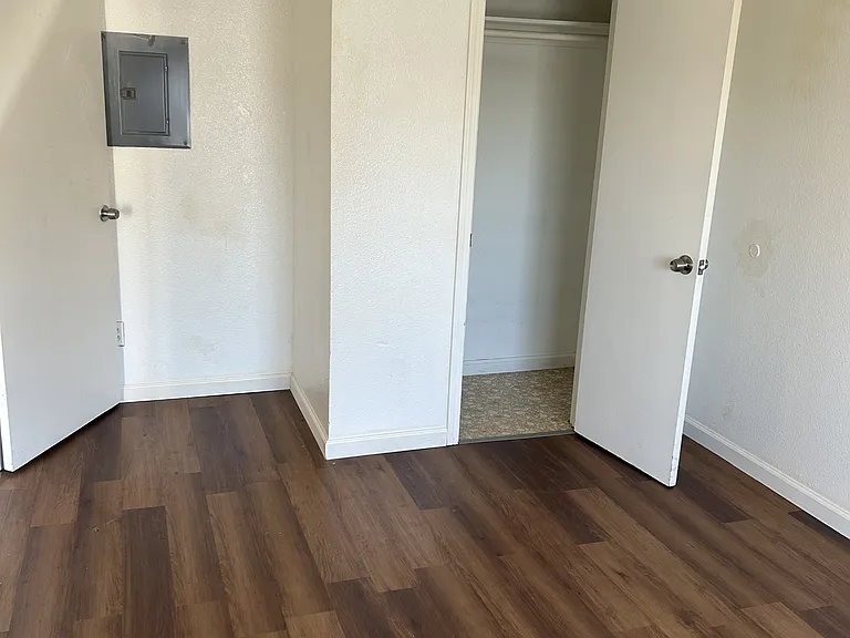 5702 Lindhurst Ave — Photo 7