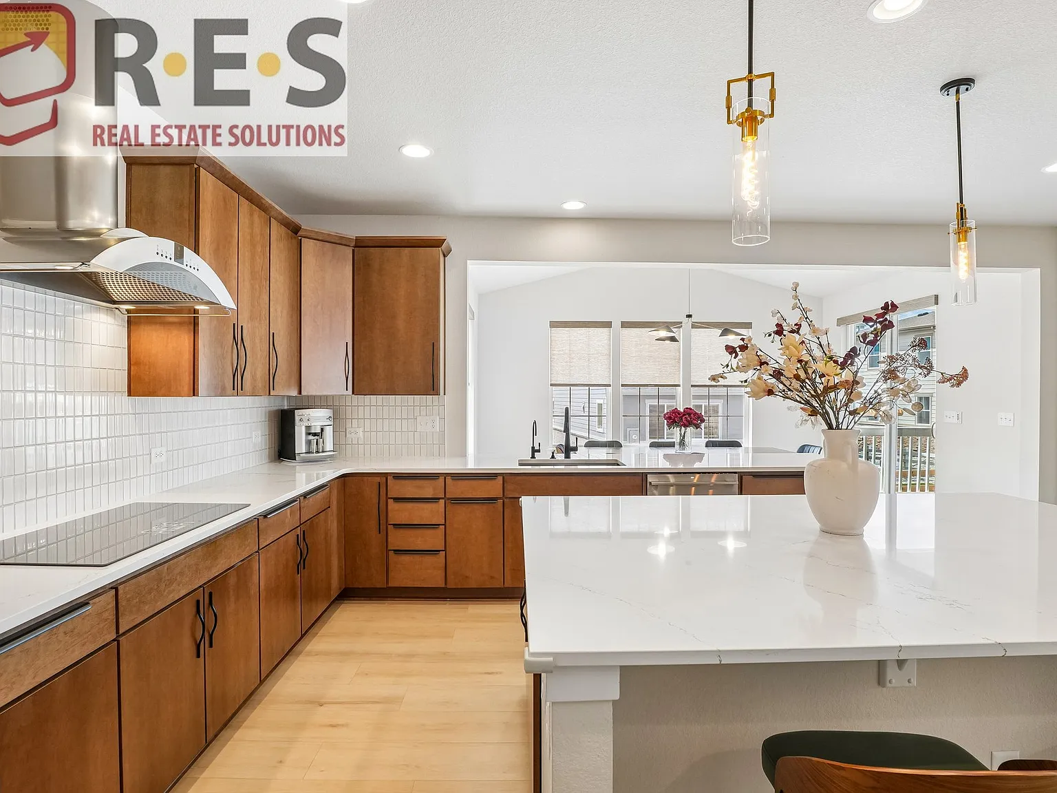 6 bed, 3.5 bath, 4796 sqft, $4,595 — Photo 4