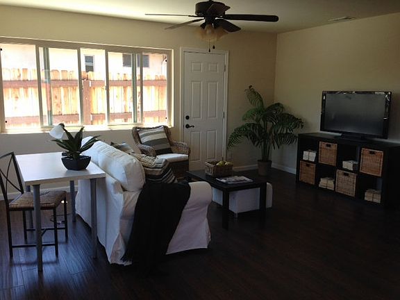 2nd image of 209 7th St