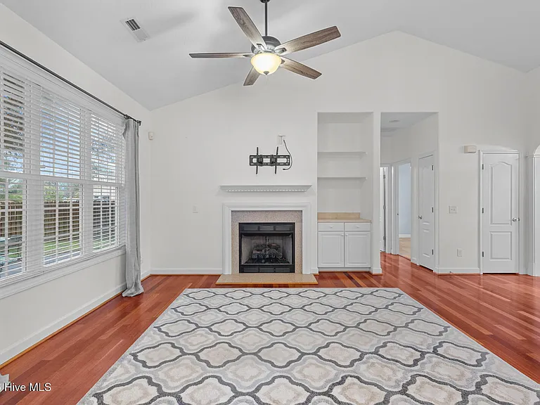 38 Amber Ct — Photo 7
