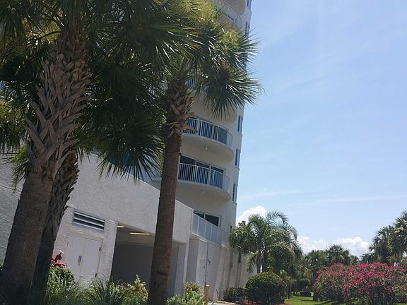 4th image of 2 Oceans West Blvd APT 2001