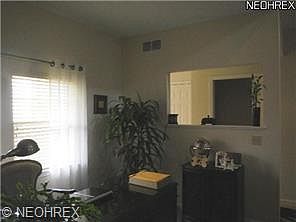 5th image of 4990 Greenflower St